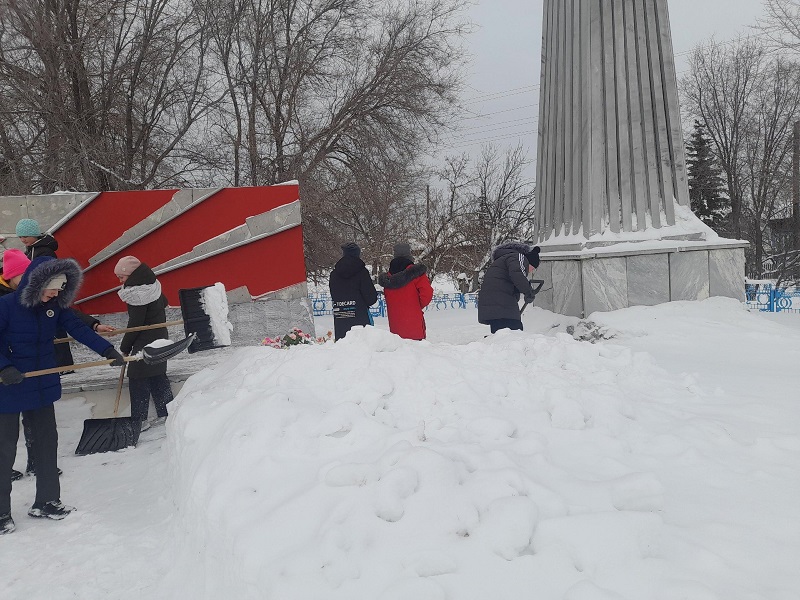 "Обелиск".